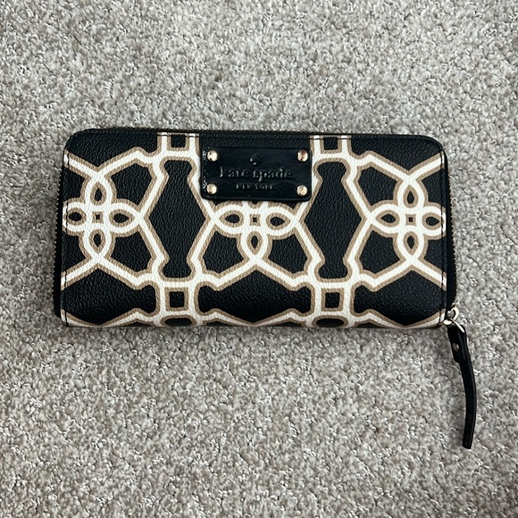 Kate Spade zipper wallet - Picture 2 of 6